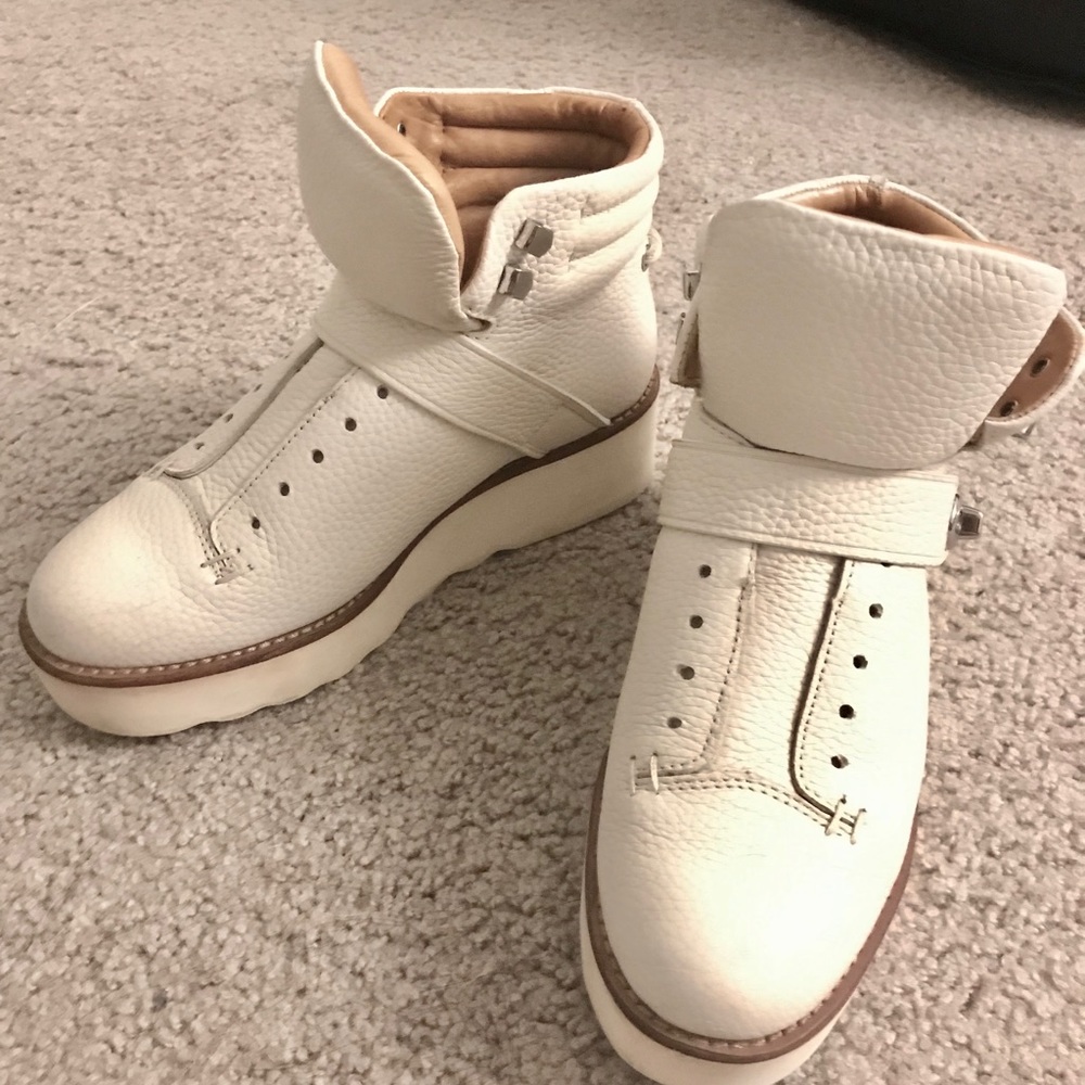 Coach Urban Hiker Boot Size 6.5